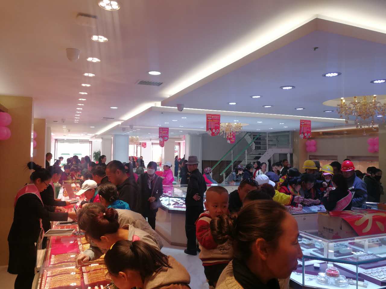 【开业资讯】—— 爱恋珠宝内蒙古西乌旗店盛大开业